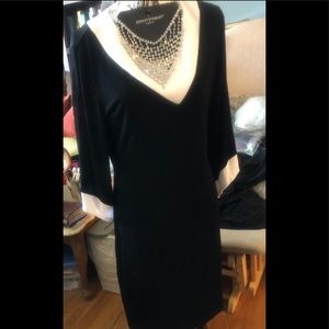 Slinky Dress with white collar and cuffs XL